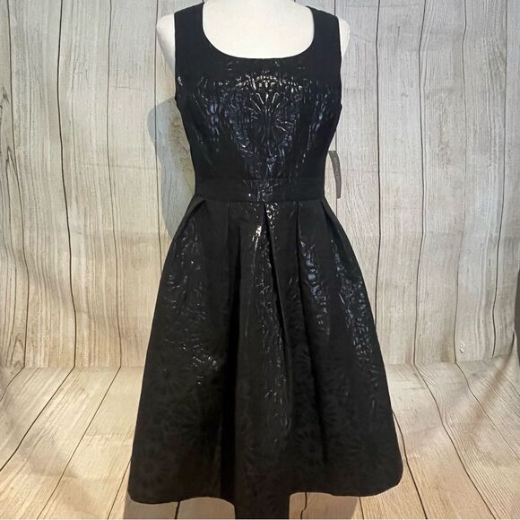 eva mendes for New York & Company Dresses & Skirts - EVA MENDES NY&Co Little black dress Size 6 NWT floral pockets scoop neck